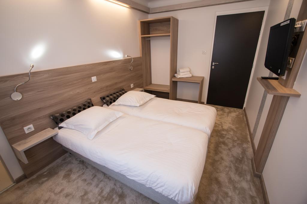 Hotel Les Voyageurs Modane Bilik gambar